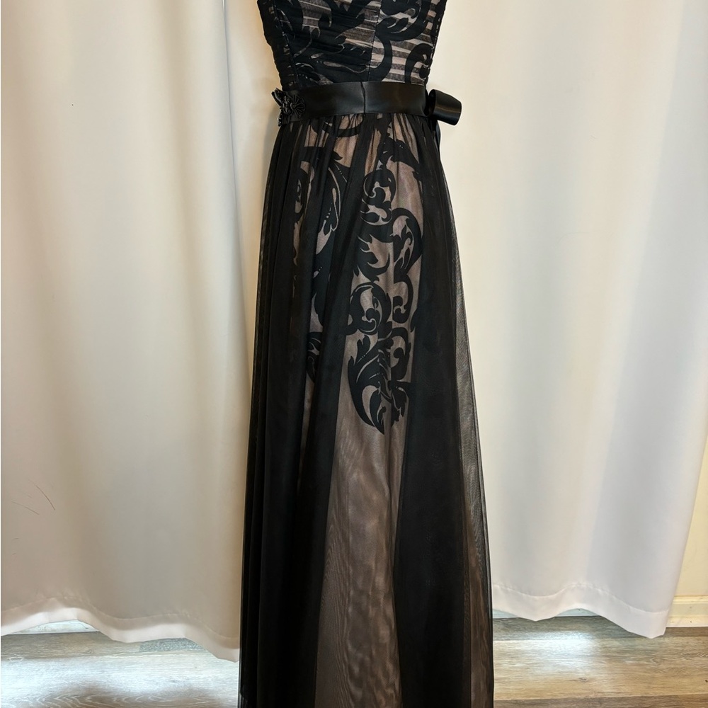 Betsy & Adam Black Strapless Dress Size 2. - Picture 4 of 13